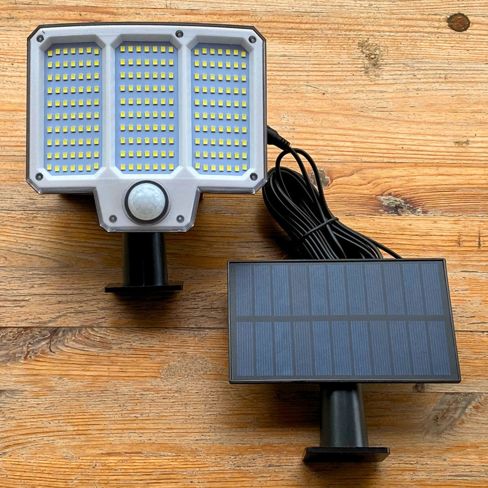 פרוזקטור חיישן תנועה סולארי חיצוני תאורת LED עוצמתי לגינה | אודמלו ישראל